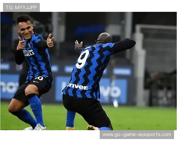 劳塔罗停球后转身小角度射门建功，国米锋线效率极高