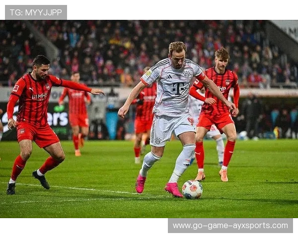 拜仁4-0狂扫波鸿，凯恩接连贡献进球