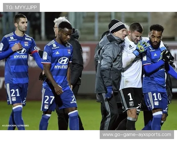 法甲巨星缺席训练：疑似将逼宫离队