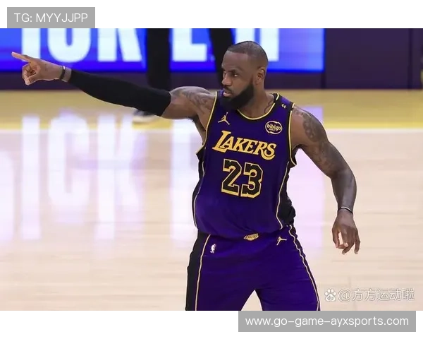 詹姆斯全场掌控攻防,湖人主场维持高压状态